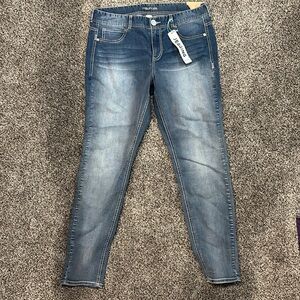 Maurice’s denim jegging